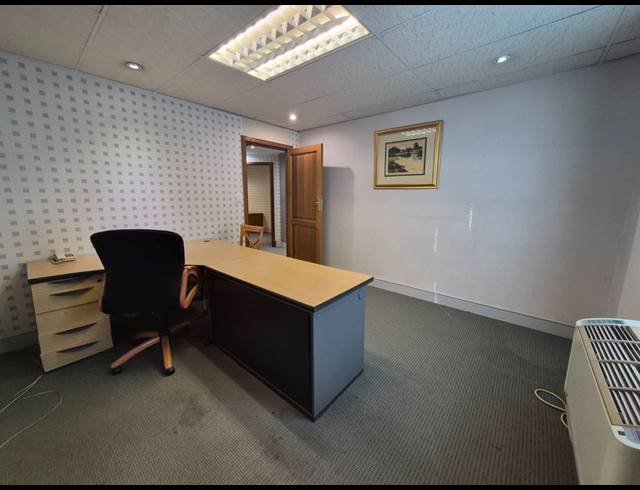 851M² OFFICE TO LET IN RIVONIA